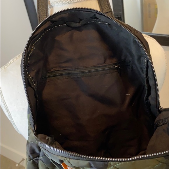 •camo print backpack• - Picture 7 of 8